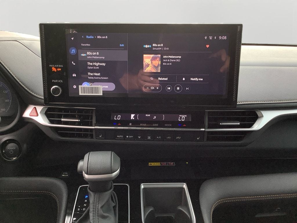 2026 Toyota Sienna Woodland Edition 7 Passenger