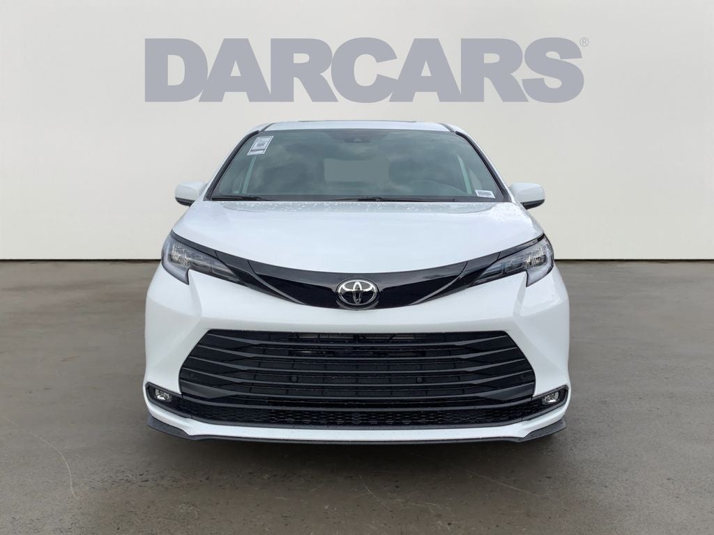 2026 Toyota Sienna Woodland Edition 7 Passenger