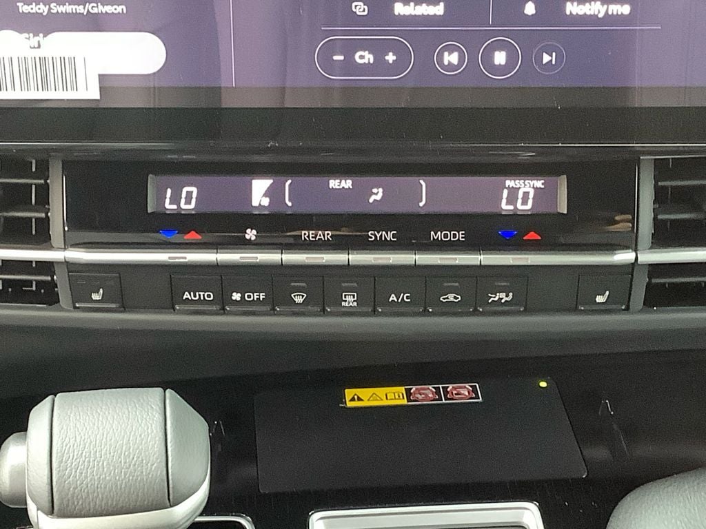 2026 Toyota Sienna Woodland Edition 7 Passenger