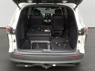 2026 Toyota Sienna Woodland Edition 7 Passenger