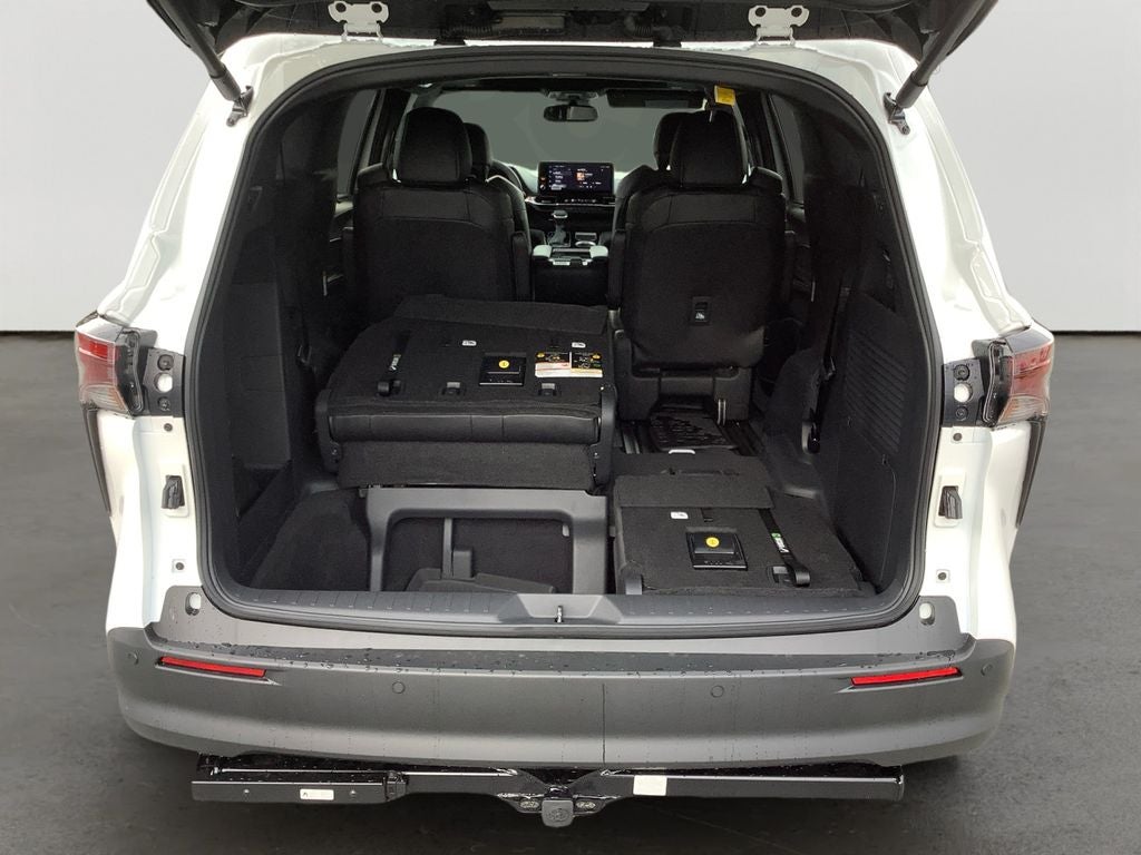 2026 Toyota Sienna Woodland Edition 7 Passenger