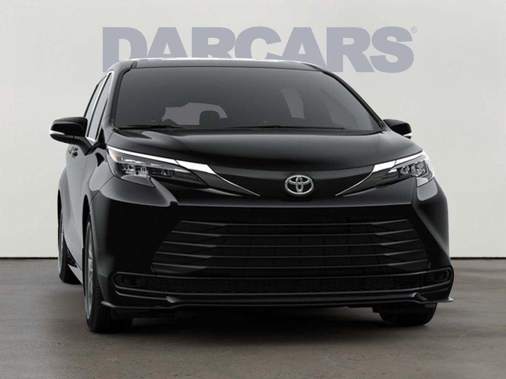 2026 Toyota Sienna LE 8 Passenger