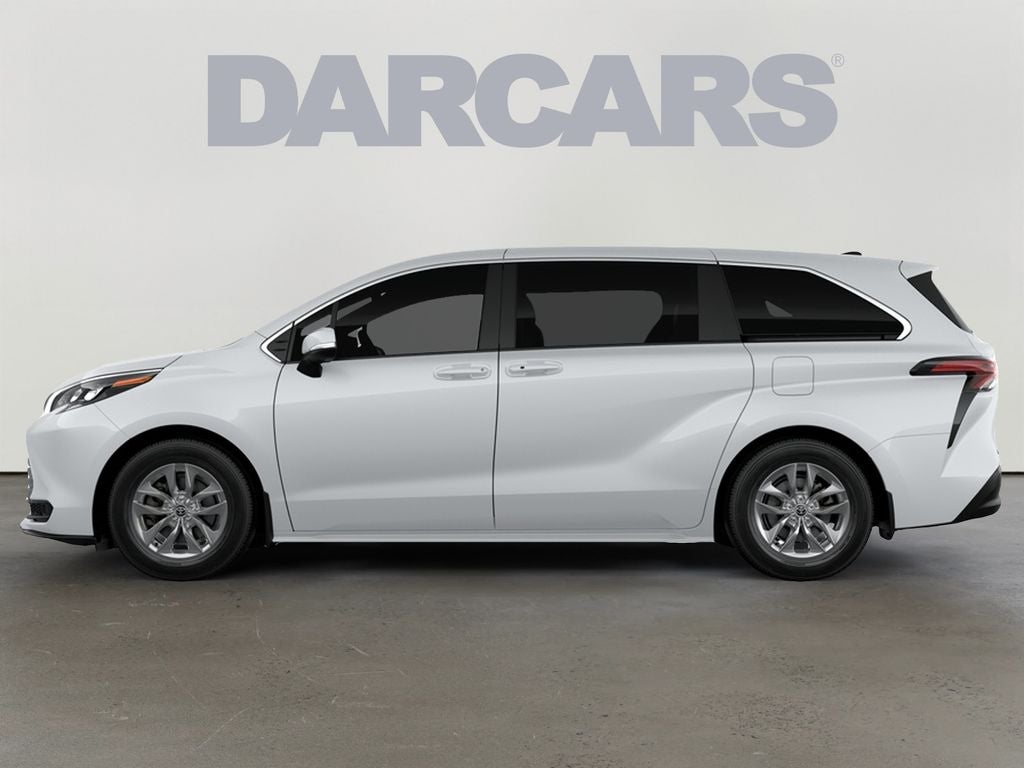 2026 Toyota Sienna LE 8 Passenger