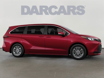2026 Toyota Sienna LE 8 Passenger
