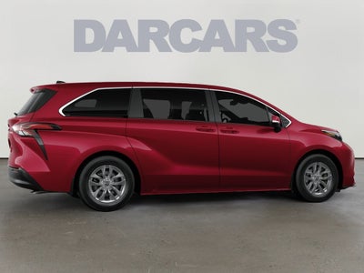 2026 Toyota Sienna LE 8 Passenger