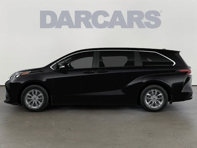 2026 Toyota Sienna LE 8 Passenger