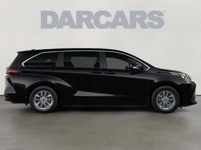 2026 Toyota Sienna LE 8 Passenger