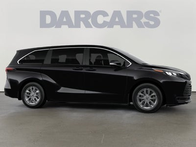 2026 Toyota Sienna LE 8 Passenger