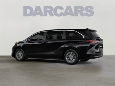 2026 Toyota Sienna LE 8 Passenger