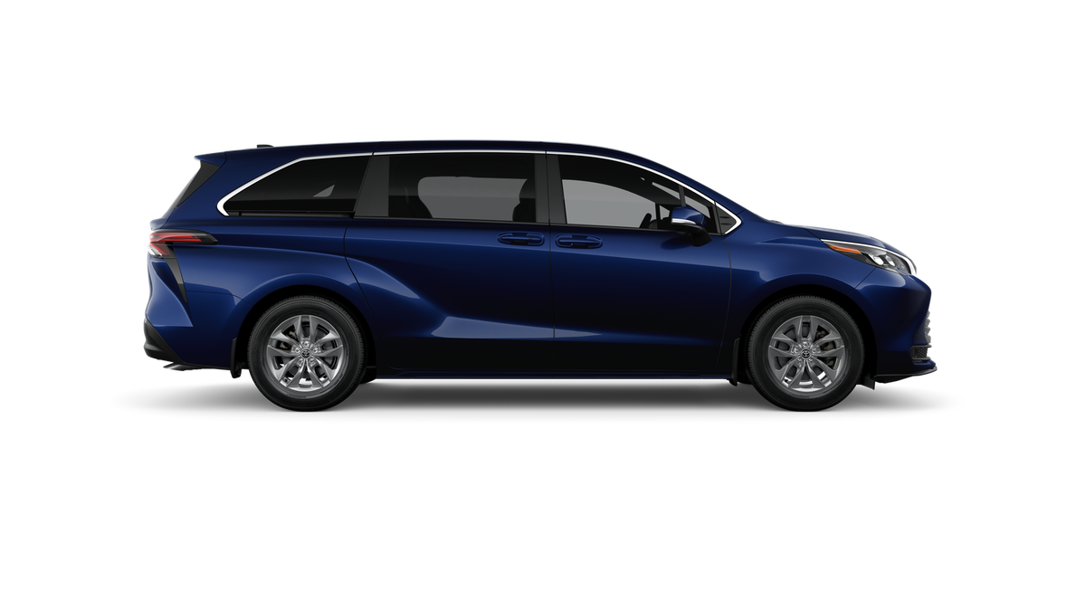 2026 Toyota Sienna LE 8 Passenger