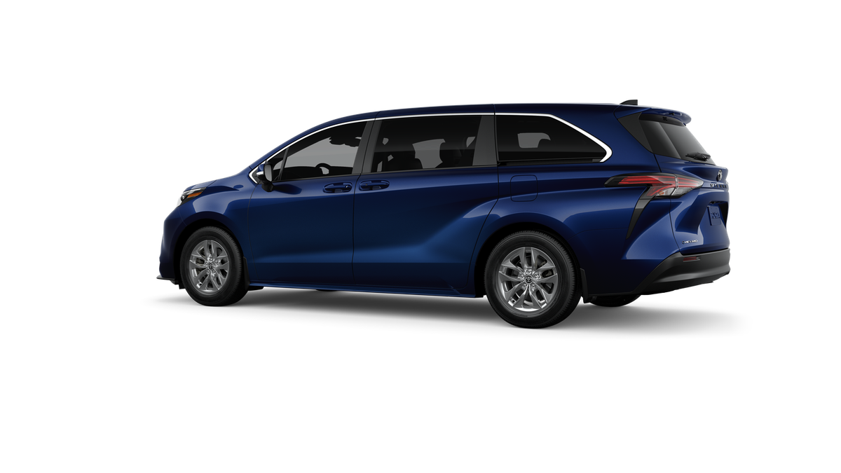 2026 Toyota Sienna LE 8 Passenger