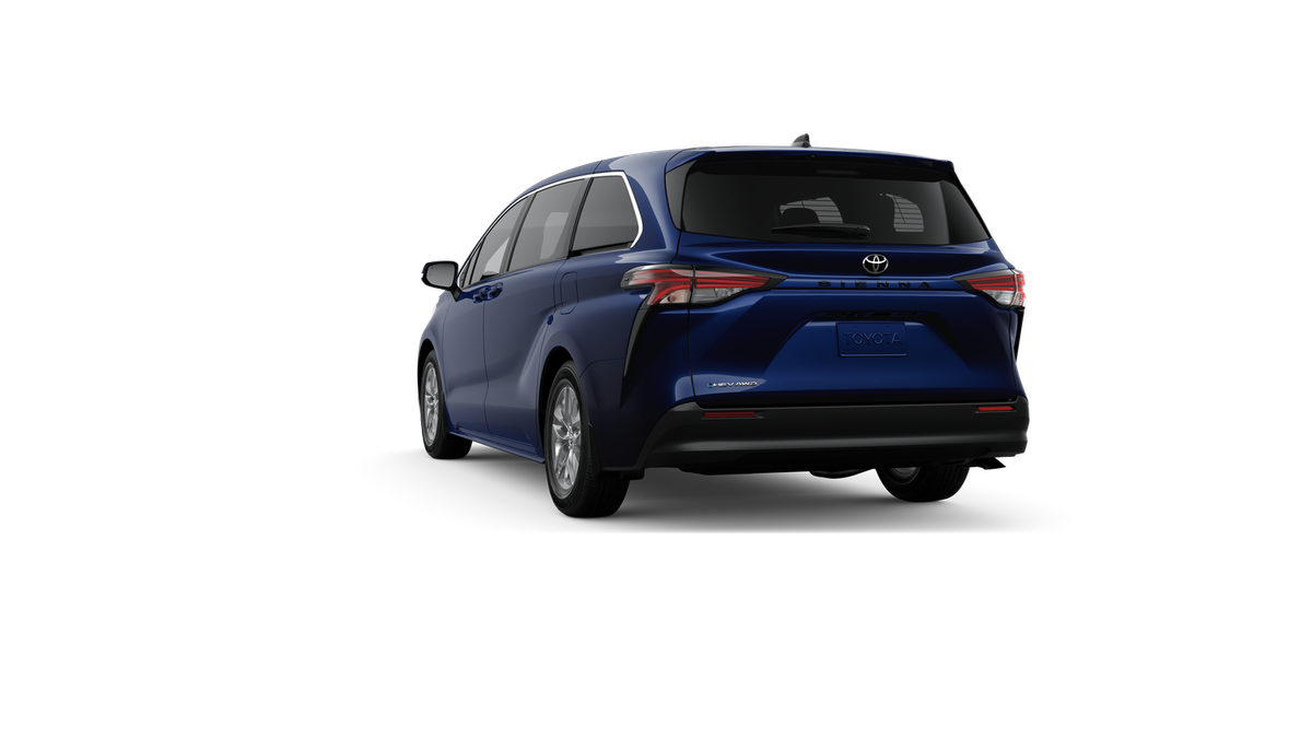 2026 Toyota Sienna LE 8 Passenger