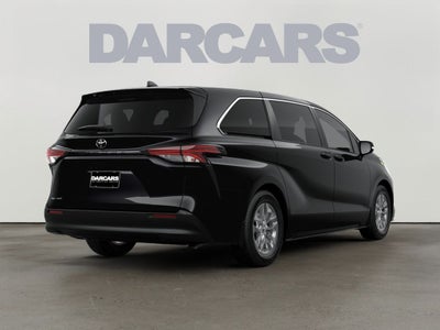 2026 Toyota Sienna LE 8 Passenger