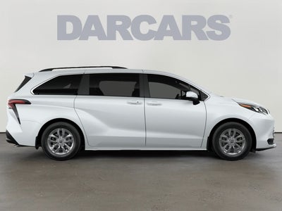 2026 Toyota Sienna XLE 8 Passenger