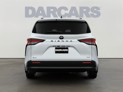 2026 Toyota Sienna XLE 8 Passenger