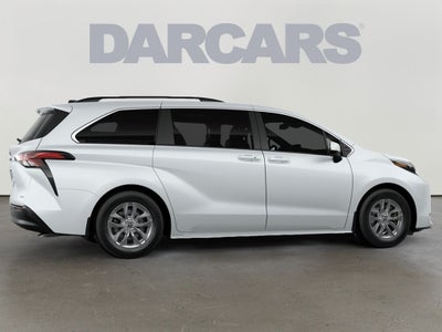 2026 Toyota Sienna XLE 8 Passenger
